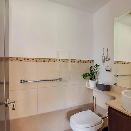Cr Mariposa Rentals Lakeview Penthouse With Office Space, Pool, Gym, Tennis Santa Ana  Exterior foto
