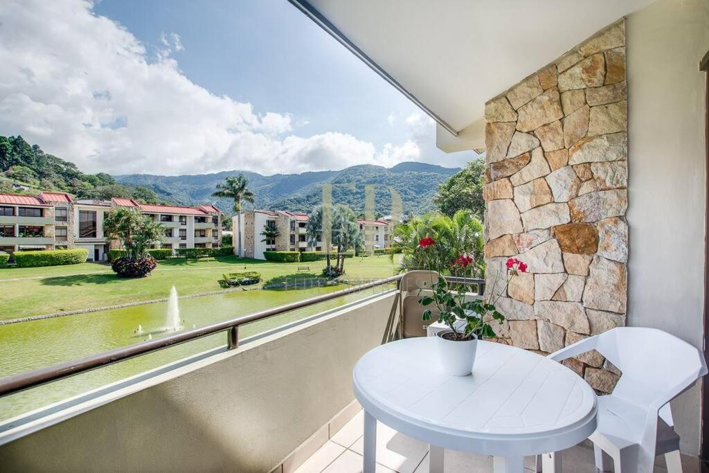 Cr Mariposa Lakeview Penthouse With Office Space, Pool, Gym, Tennis * Santa Ana (San Jose)