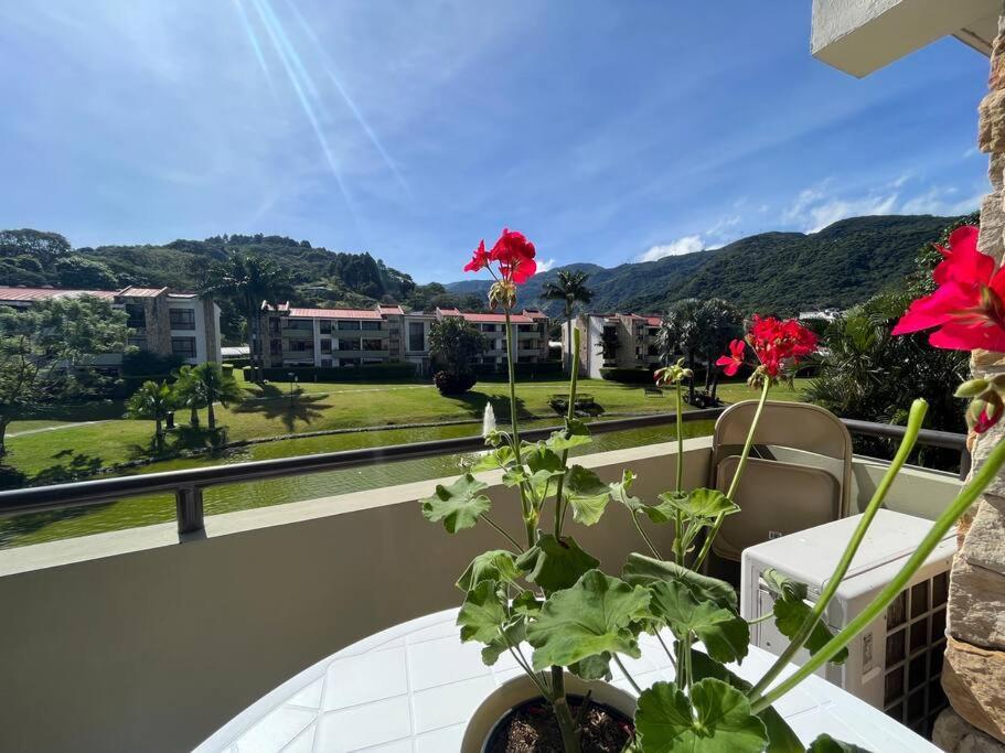 Cr Mariposa Lakeview Penthouse With Office Space, Pool, Gym, Tennis Appartement *