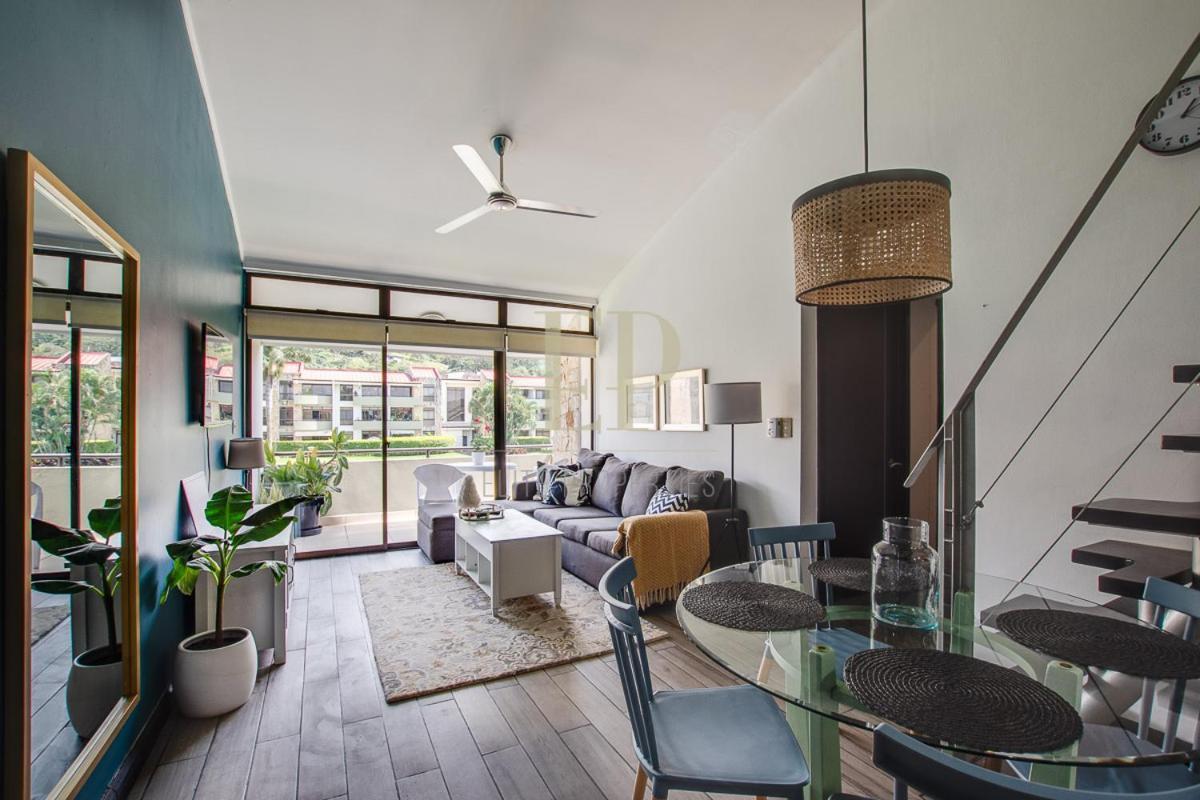 Cr Mariposa Lakeview Penthouse With Office Space, Pool, Gym, Tennis Apartment Santa Ana (San Jose)
